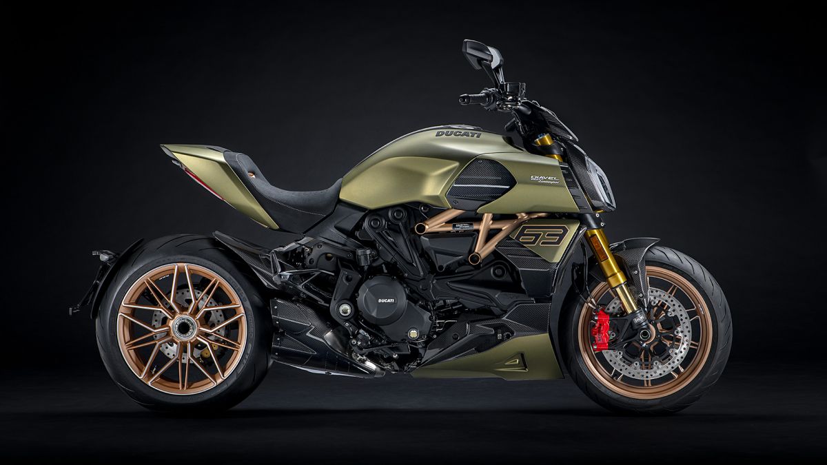 Ducati-diavel-1260-lamborghini