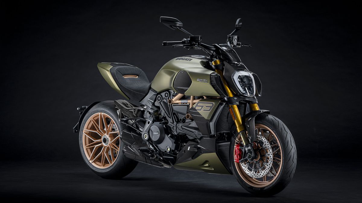 Ducati-diavel-1260-lamborghini