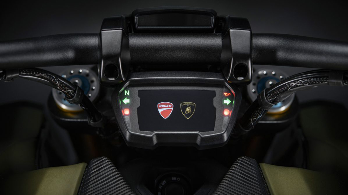 Ducati-diavel-1260-lamborghini